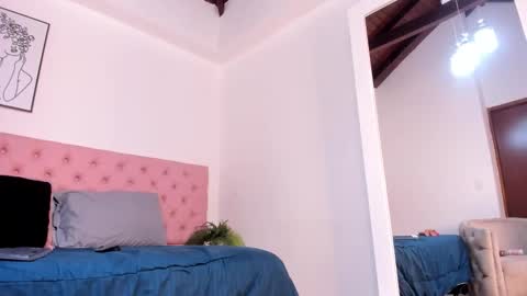 PaytonFerrara online show from 11/12/25, 04:24