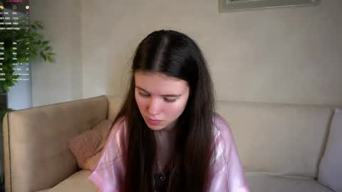 Snapshot of pazrapacki chatting on 04/24/26, 02:14 Beautiful Mila online show from 04/24/26, 02:14