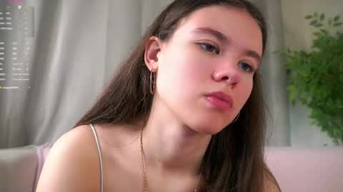 Snapshot of pazrapacki chatting on 05/12/26, 01:25 Beautiful Mila online show from 05/12/26, 01:25