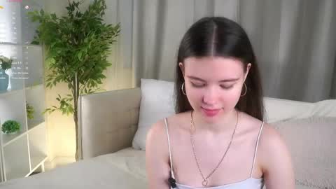 Snapshot of pazrapacki chatting on 05/25/26, 02:28 Beautiful Mila online show from 05/25/26, 02:28