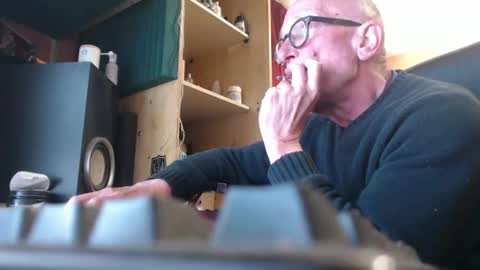 pc8474408 online show from 04/21/26, 12:33