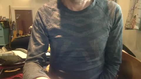 Snapshot of pea23 chatting on 01/23/25, 01:45 pea23 online show from 01/23/25, 01:45