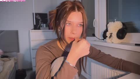 Snapshot of peaceful_oblivion chatting on 02/19/25, 05:49 Sandra Next Stream pm MSK 5 pm UTC1pm EDT online show from 02/19/25, 05:49