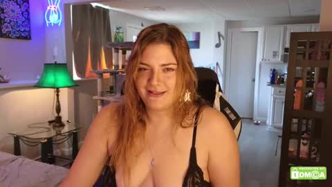 Snapshot of peaceofmae chatting on 10/08/25, 05:10 online show from 10/08/25, 05:10