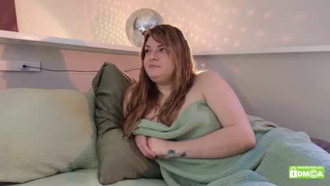 Snapshot of peaceofmae chatting on 03/16/26, 04:55 online show from 03/16/26, 04:55