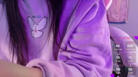 Snapshot of peach69love chatting on 03/06/25, 06:48 P E A C H online show from 03/06/25, 06:48