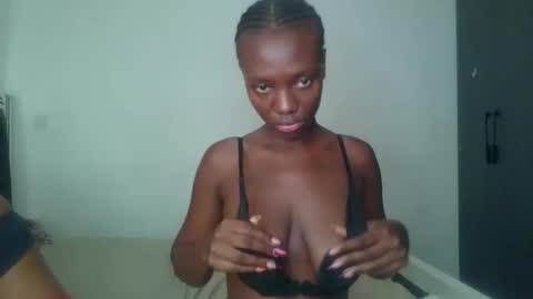 peach_ebonny online show from 04/30/26, 11:53
