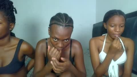 peach_ebonny online show from 06/26/26, 06:56