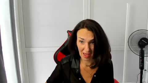 Christina online show from 06/27/26, 09:36