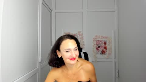 Christina online show from 07/10/26, 05:34