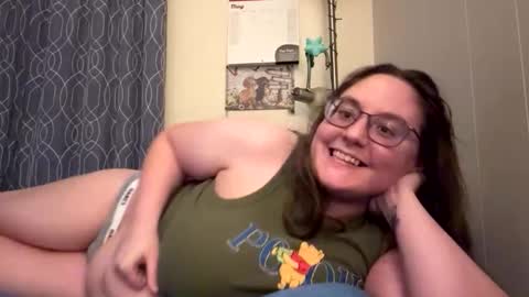 peachesbestfriend online show from 05/16/26, 10:36