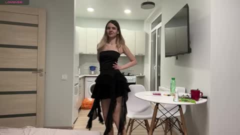 Snapshot of peachy_keens chatting on 05/19/26, 06:25 Peachy online show from 05/19/26, 06:25