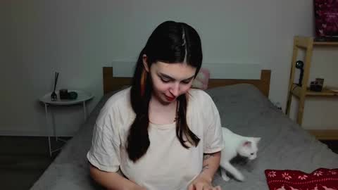 Peachy online show from 03/10/25, 05:50