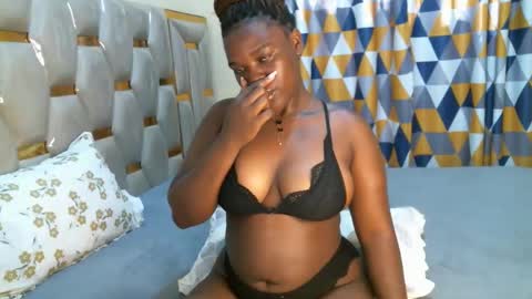 Snapshot of peachygirl255 chatting on 10/20/25, 06:25 Peachy online show from 10/20/25, 06:25