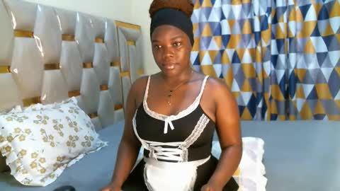 Snapshot of peachygirl255 chatting on 10/26/25, 06:41 Peachy online show from 10/26/25, 06:41