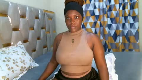 Snapshot of peachygirl255 chatting on 11/01/25, 11:45 Peachy online show from 11/01/25, 11:45