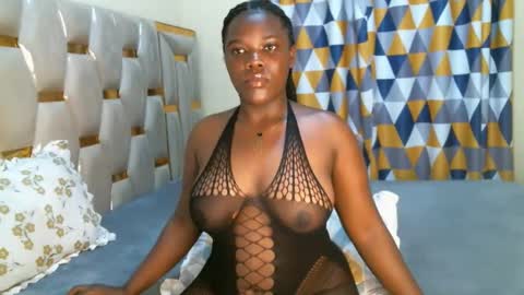 Snapshot of peachygirl255 chatting on 11/10/25, 02:49 Peachy online show from 11/10/25, 02:49