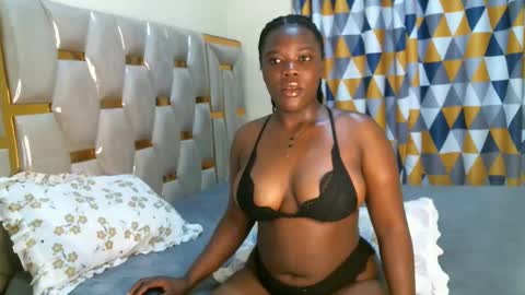 Snapshot of peachygirl255 chatting on 11/16/25, 07:25 Peachy online show from 11/16/25, 07:25