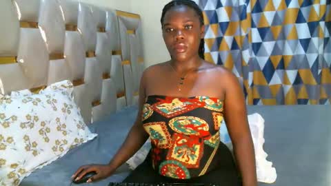 Snapshot of peachygirl255 chatting on 11/17/25, 05:24 Peachy online show from 11/17/25, 05:24