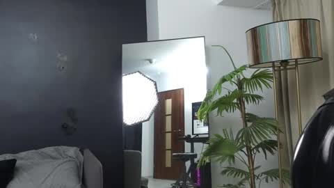 PeachyPixiee online show from 10/27/25, 07:01