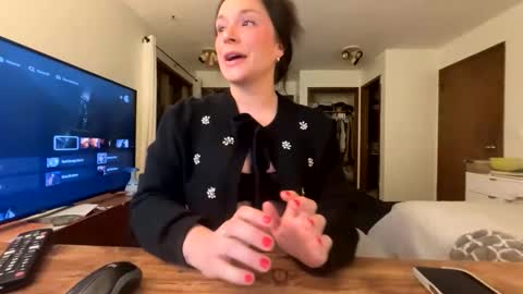 PeachyObsession online show from 02/08/26, 02:59