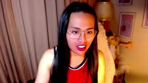 Snapshot of peakaboo_xx chatting on 05/09/26, 07:02 Angel Creamdensada online show from 05/09/26, 07:02