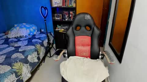 Tangerine Penaut online show from 10/02/25, 12:28