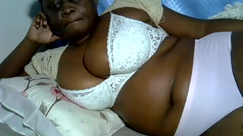 Snapshot of pearl_33 chatting on 06/21/26, 03:58 Keci online show from 06/21/26, 03:58