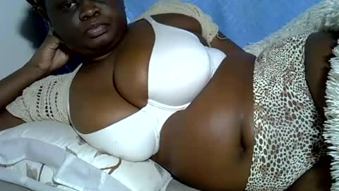 Snapshot of pearl_33 chatting on 06/24/26, 03:22 Keci online show from 06/24/26, 03:22