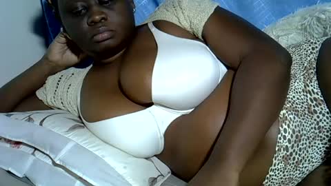 Snapshot of pearl_33 chatting on 06/25/26, 03:28 Keci online show from 06/25/26, 03:28