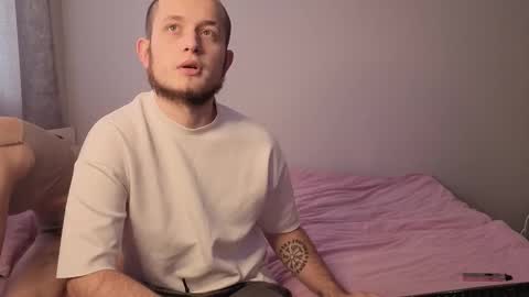 Snapshot of pearl_couple chatting on 02/05/26, 09:03 Rina and Max online show from 02/05/26, 09:03