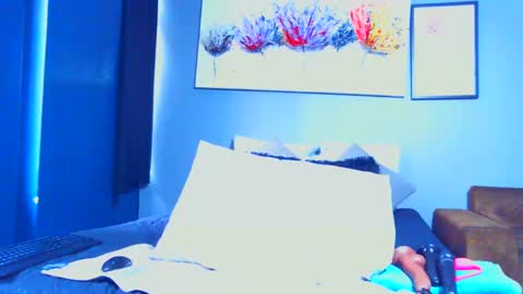 Snapshot of pearlblu38 chatting on 02/06/25, 09:11 Pearl online show from 02/06/25, 09:11
