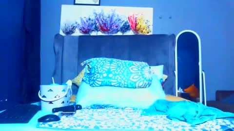 Snapshot of pearlblu38 chatting on 09/14/25, 06:40 Pearl online show from 09/14/25, 06:40