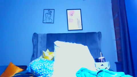 Snapshot of pearlblu38 chatting on 10/19/25, 12:00 Pearl online show from 10/19/25, 12:00
