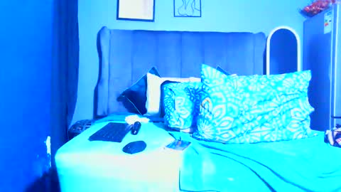 Snapshot of pearlblu38 chatting on 06/02/26, 06:54 Pearl online show from 06/02/26, 06:54
