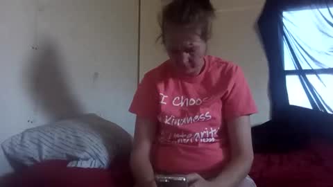 Pearl May online show from 12/30/24, 06:49