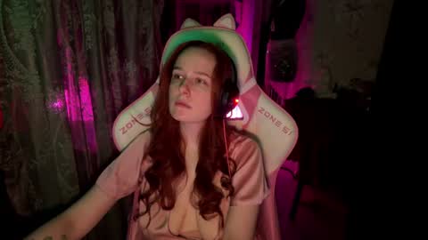 Snapshot of pearlprincess_ chatting on 06/19/26, 01:10 Adelina online show from 06/19/26, 01:10