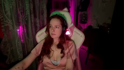 Snapshot of pearlprincess_ chatting on 06/20/26, 03:20 Adelina online show from 06/20/26, 03:20