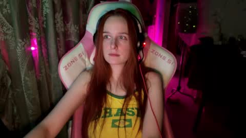 Snapshot of pearlprincess_ chatting on 07/06/26, 02:19 Adelina online show from 07/06/26, 02:19