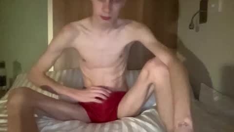 Snapshot of pearlsiren chatting on 09/15/25, 10:54 twink jackson online show from 09/15/25, 10:54