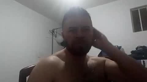 Snapshot of pedrodiaz130814 chatting on 10/19/25, 04:18 pedrodiaz130814 online show from 10/19/25, 04:18