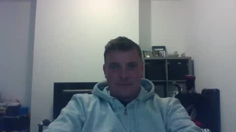 pedrok87 online show from 04/12/26, 11:54