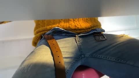 Snapshot of pedroserrano2000 chatting on 01/17/25, 08:56 PedrOO OO online show from 01/17/25, 08:56