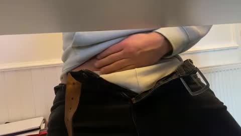 Snapshot of pedroserrano2000 chatting on 03/12/25, 04:56 PedrOO OO online show from 03/12/25, 04:56