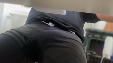 Snapshot of pedroserrano2000 chatting on 09/30/25, 02:00 PedrOO OO online show from 09/30/25, 02:00