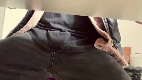 Snapshot of pedroserrano2000 chatting on 03/16/26, 10:08 PedrOO OO online show from 03/16/26, 10:08