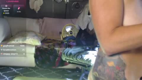 NEXT CHILL SESH  1130 930pm -ish PEEK online show from 10/01/25, 02:12