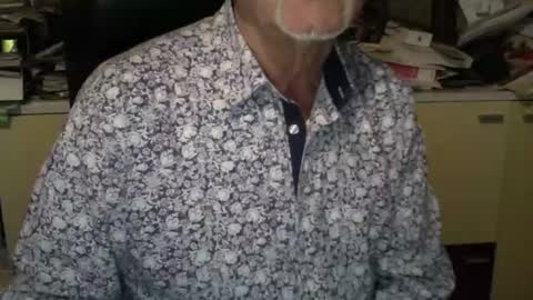 Snapshot of pegaso1000 chatting on 12/27/24, 05:48 pegaso1000 online show from 12/27/24, 05:48