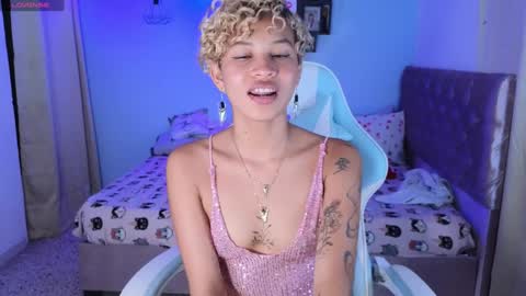 peggy-funn online show from 01/11/25, 03:34