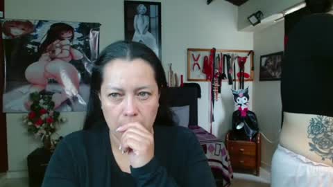 Snapshot of penelopeandmarilyn chatting on 07/09/26, 01:48 Penelope and my girlfriend Marilyn online show from 07/09/26, 01:48